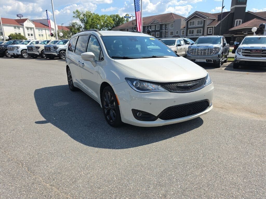2020 CHRYSLER Pacifica
