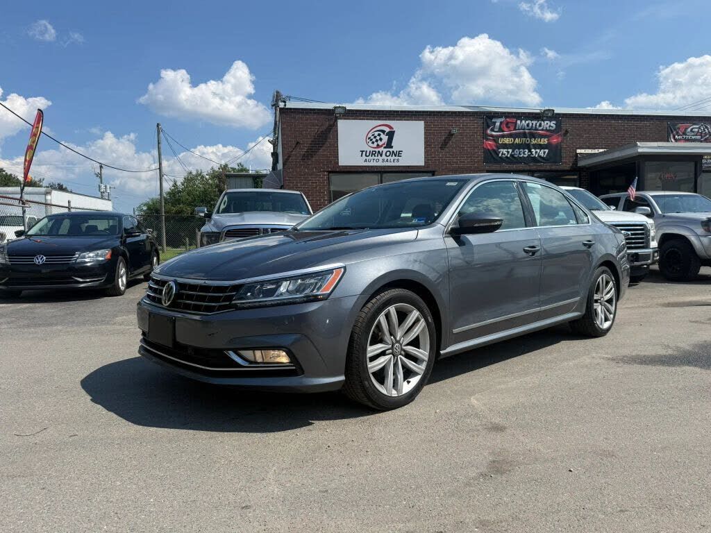 2017 VOLKSWAGEN Passat