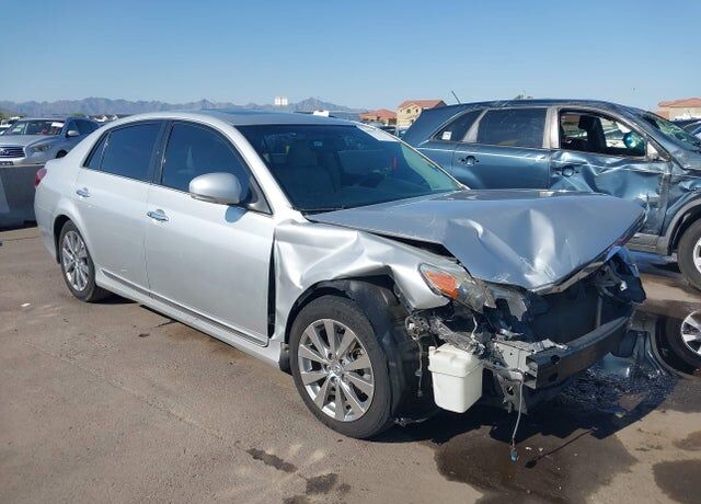 2011 TOYOTA Avalon