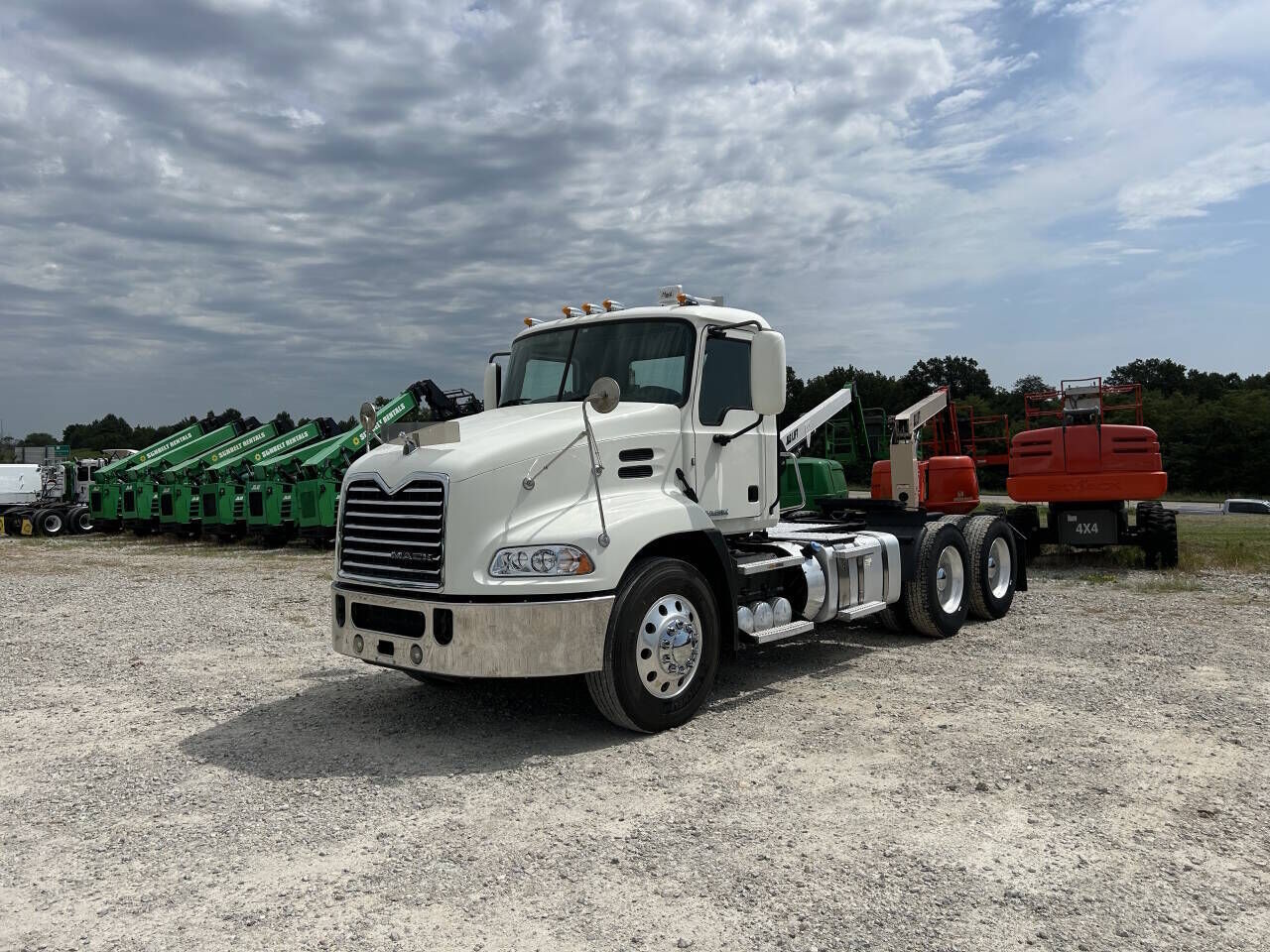 2016 MACK CXU