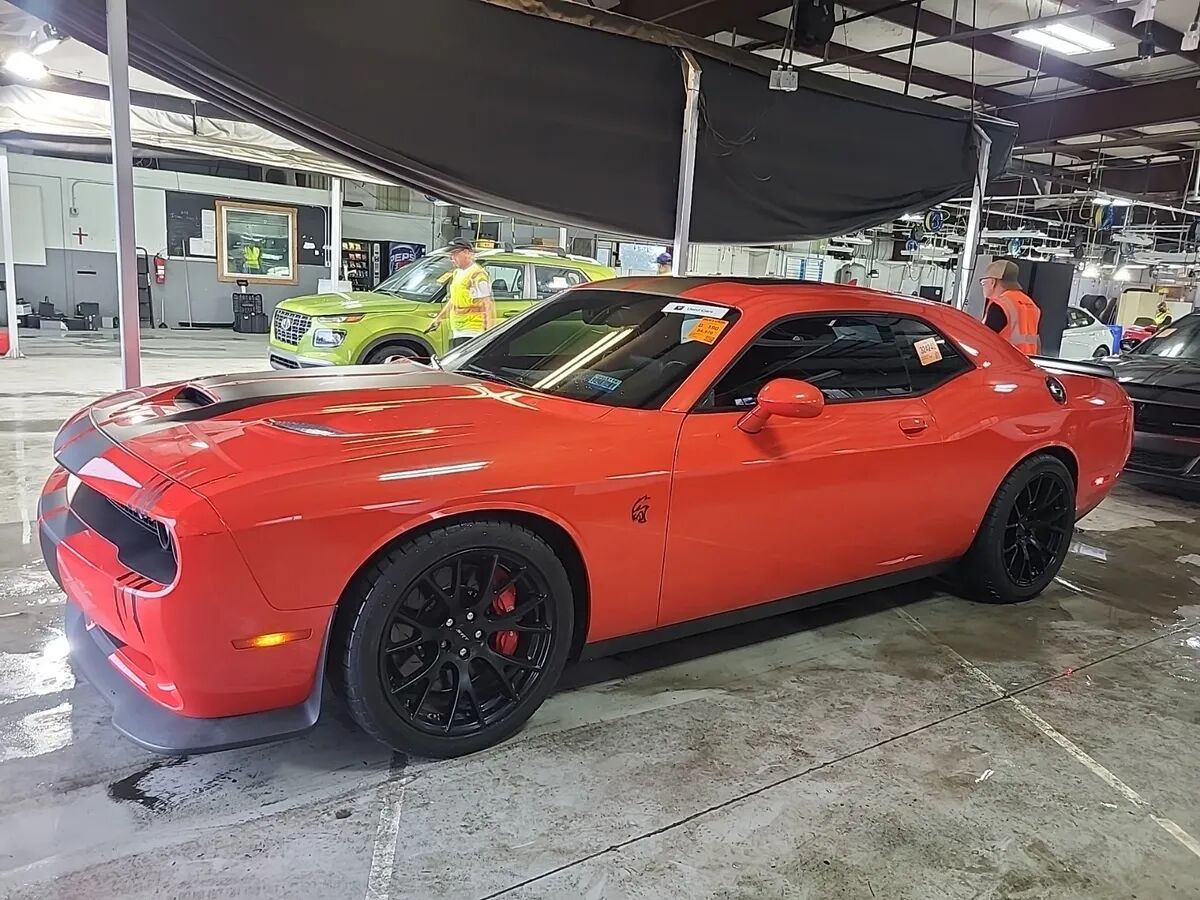 2016 DODGE Challenger