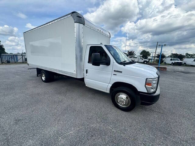 2019 FORD E-350