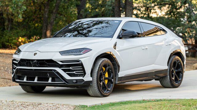 2019 LAMBORGHINI URUS