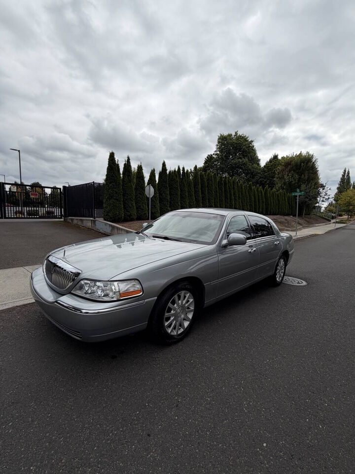 2006 LINCOLN Town Car