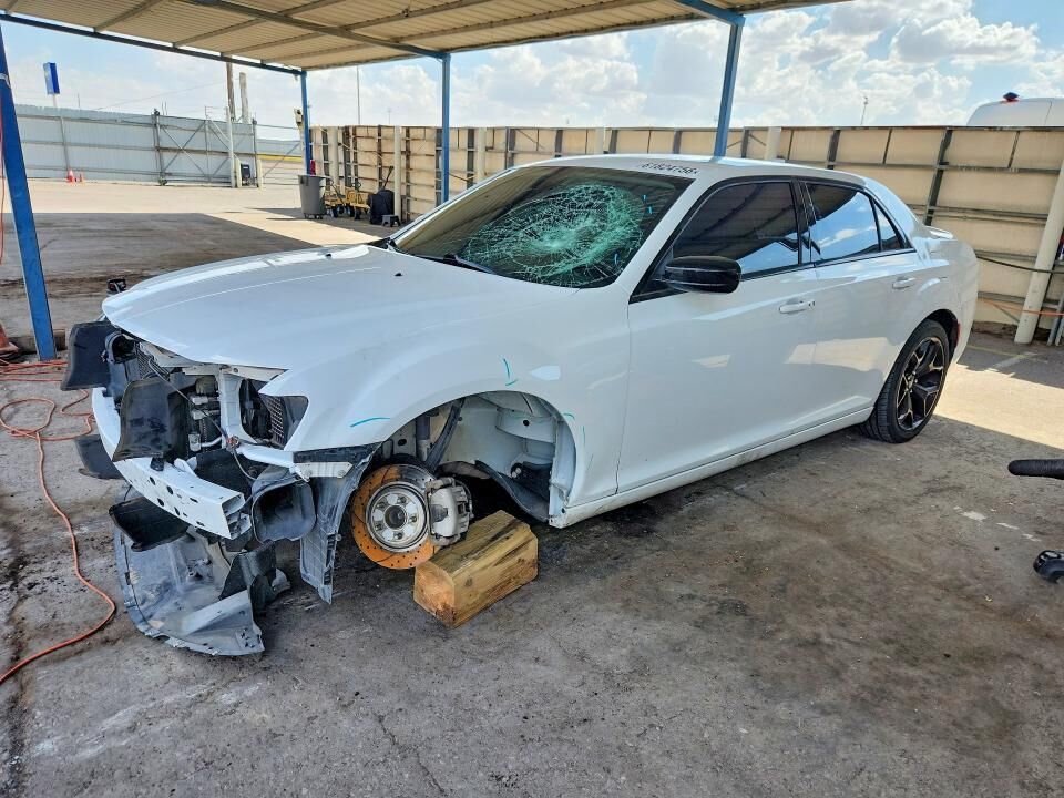 2022 CHRYSLER 300