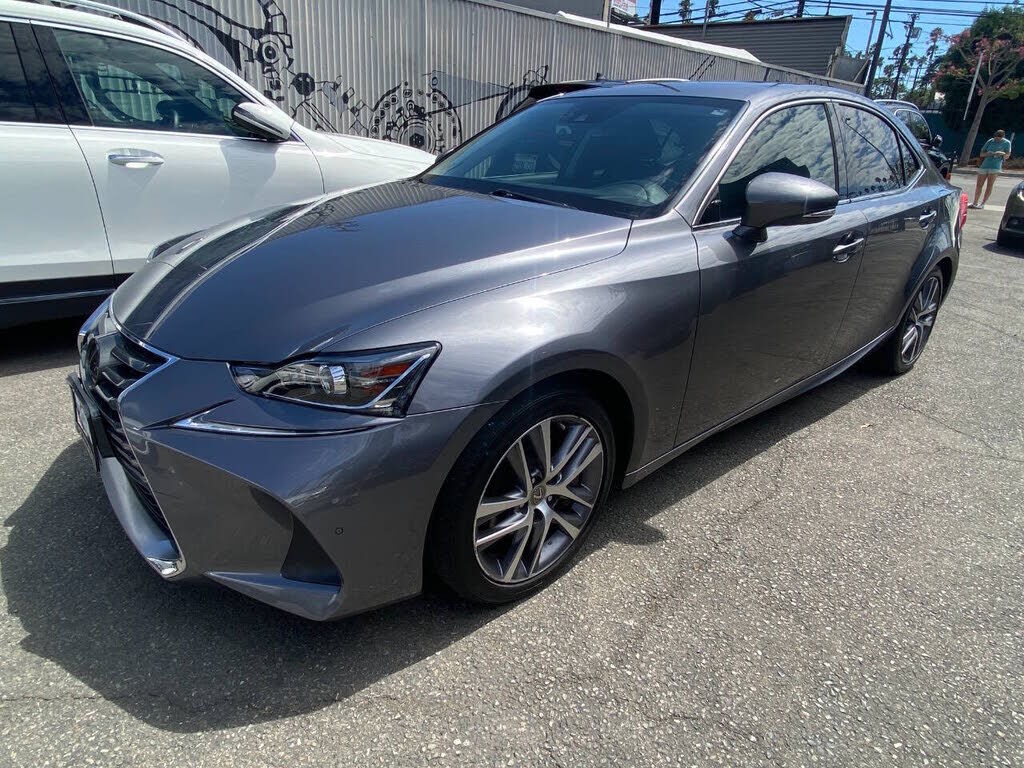 2020 LEXUS IS