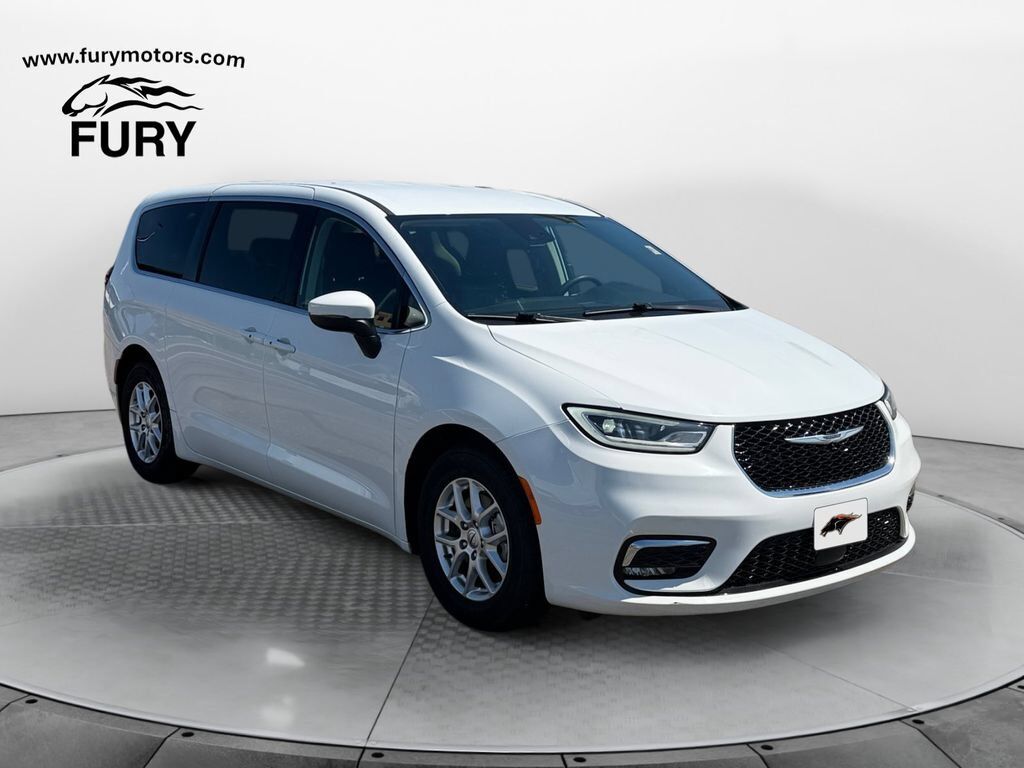 2023 CHRYSLER Pacifica