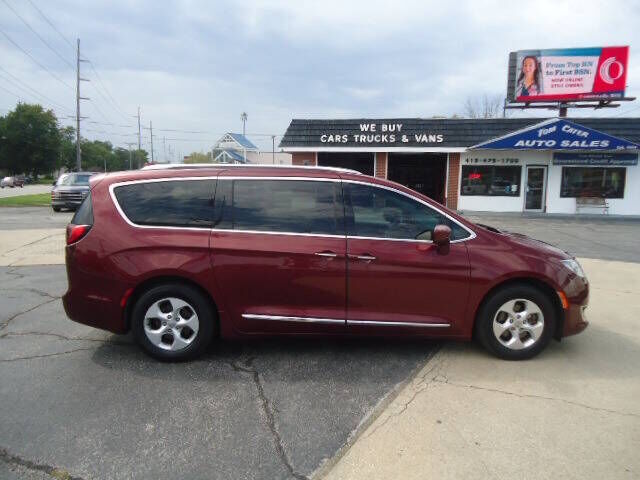 2017 CHRYSLER Pacifica