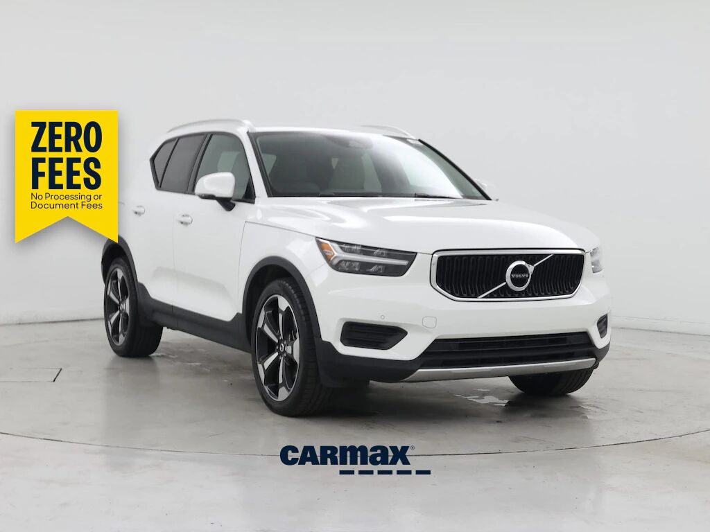 2020 VOLVO XC40