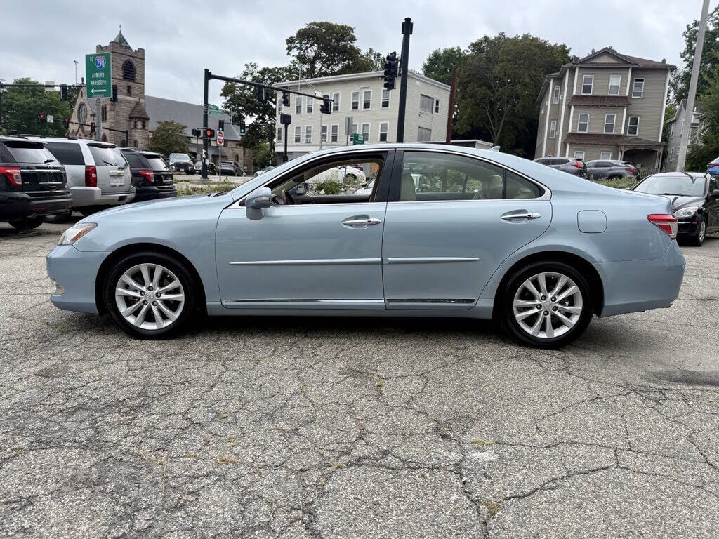 2011 LEXUS ES