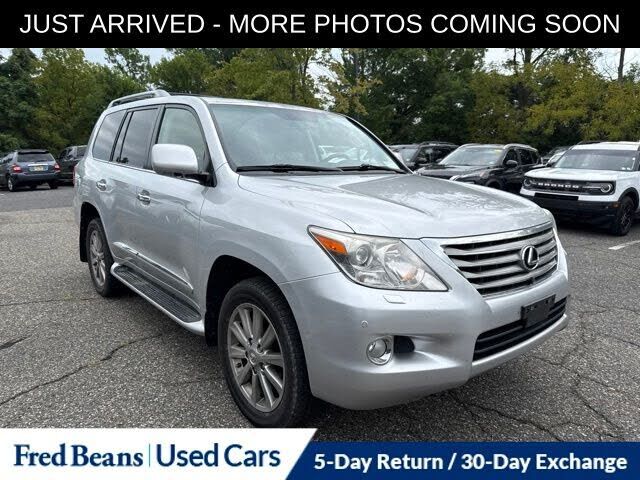 2011 LEXUS LX