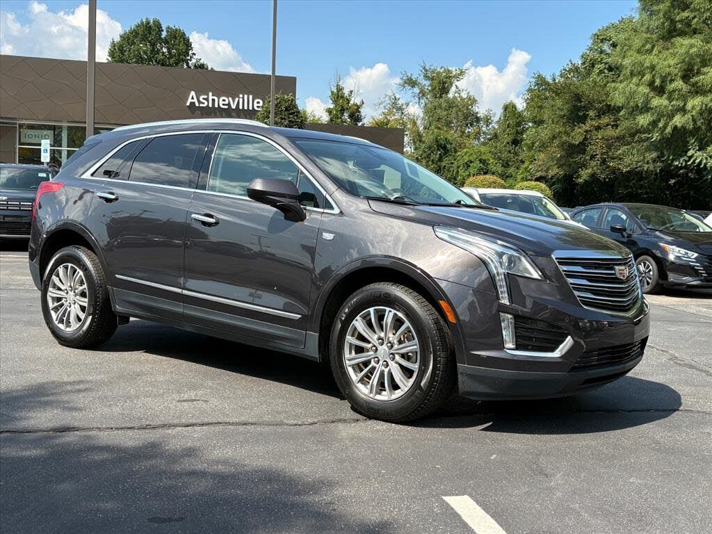 2017 CADILLAC XT5