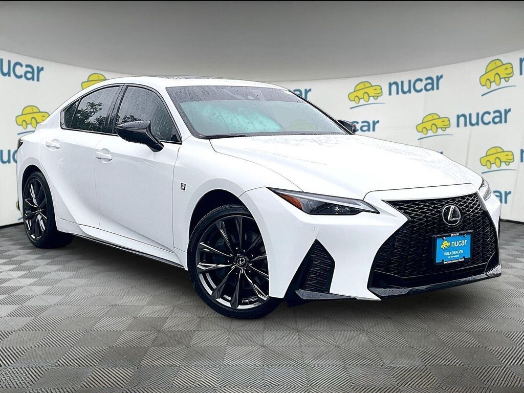 2025 LEXUS IS