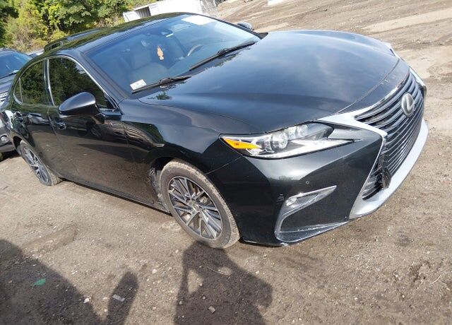 2016 LEXUS ES