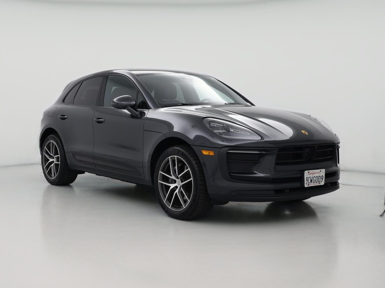 2023 PORSCHE Macan