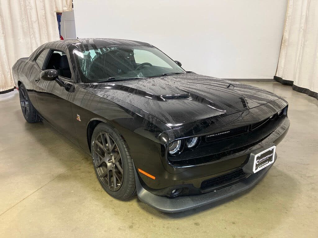 2016 DODGE Challenger