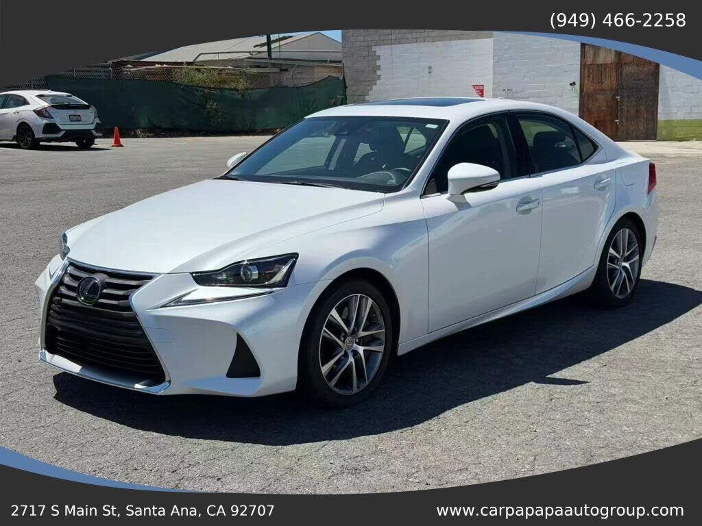 2019 LEXUS IS