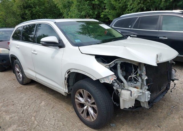 2015 TOYOTA Highlander