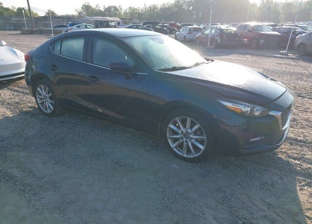 2017 MAZDA Mazda3