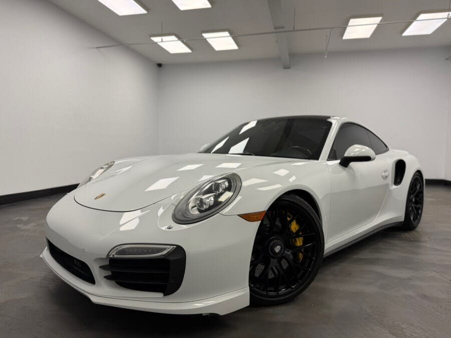 2015 PORSCHE 911