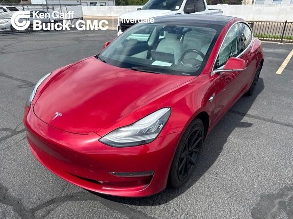 2020 TESLA Model 3