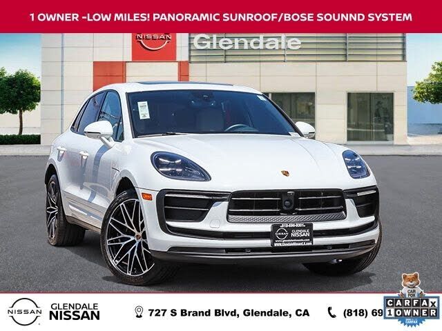 2024 PORSCHE Macan
