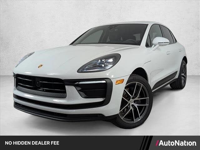 2025 PORSCHE Macan