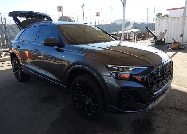 2025 AUDI Q8