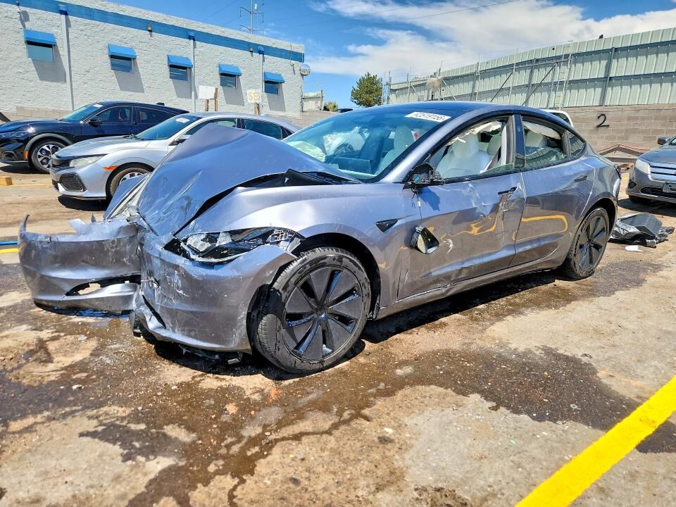 2025 TESLA Model 3