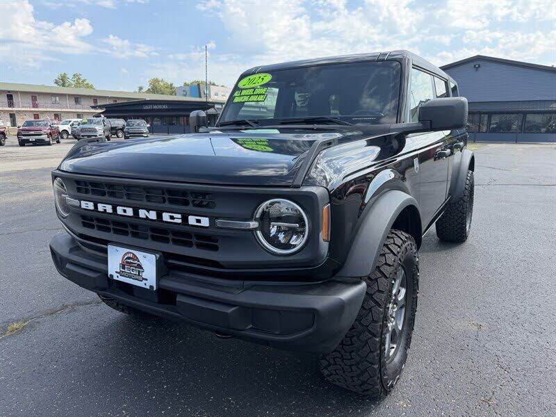 2025 FORD Bronco