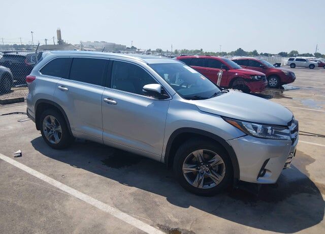2019 TOYOTA Highlander