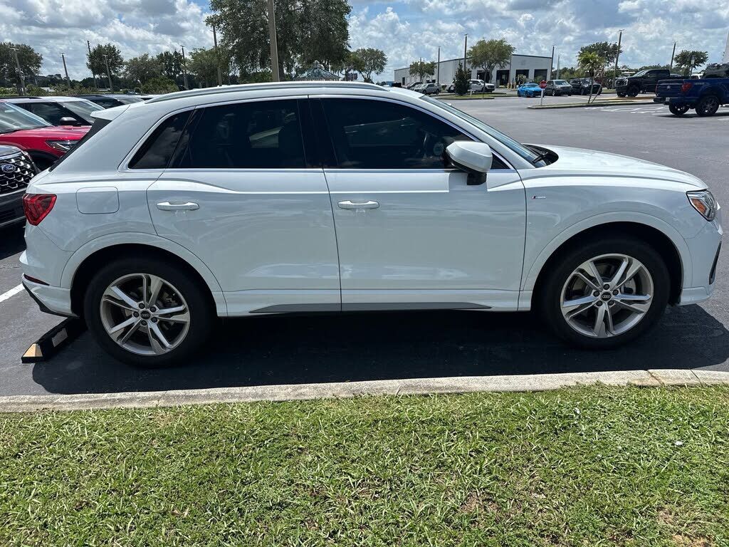 2024 AUDI Q3