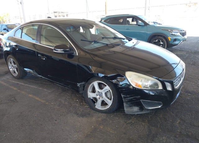 2013 VOLVO S60