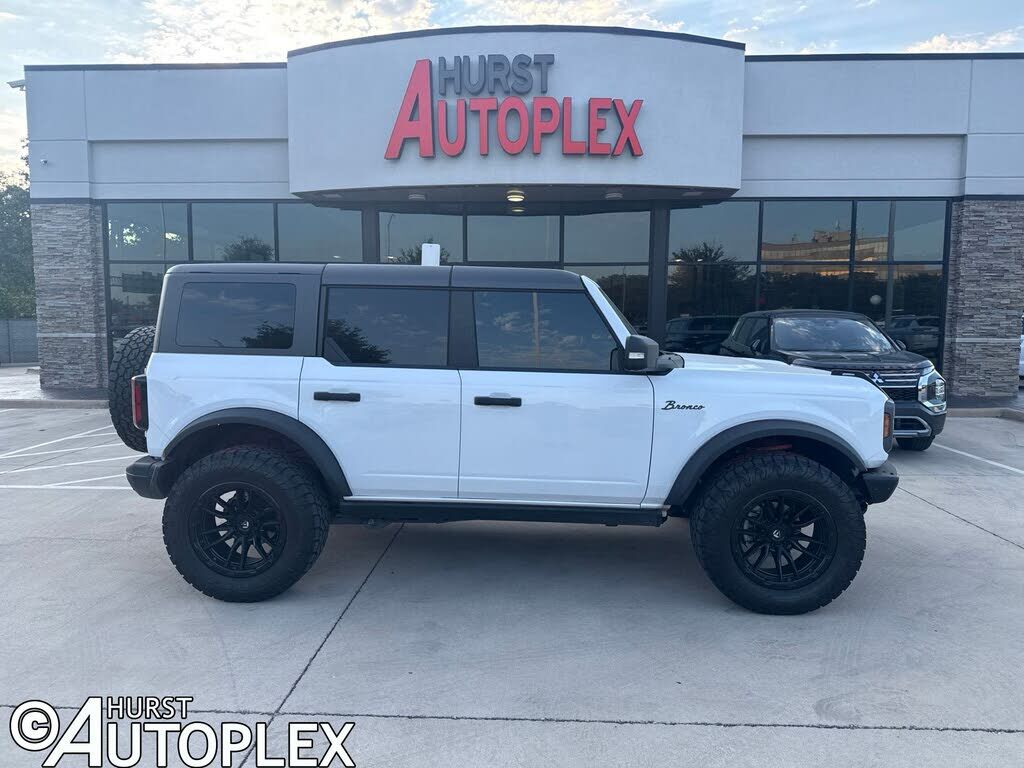 2024 FORD Bronco