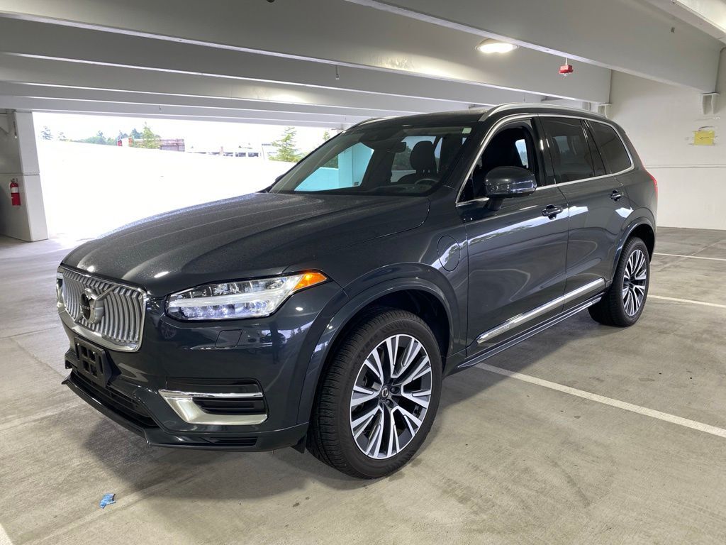2021 VOLVO XC90