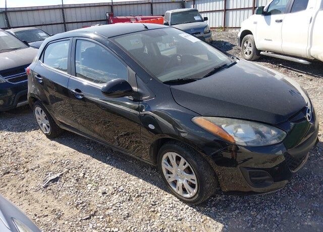 2013 MAZDA Mazda2