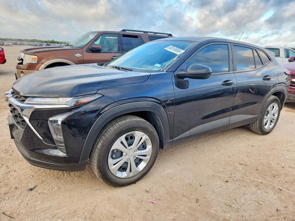 2025 CHEVROLET Trax