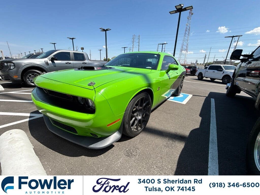 2017 DODGE Challenger