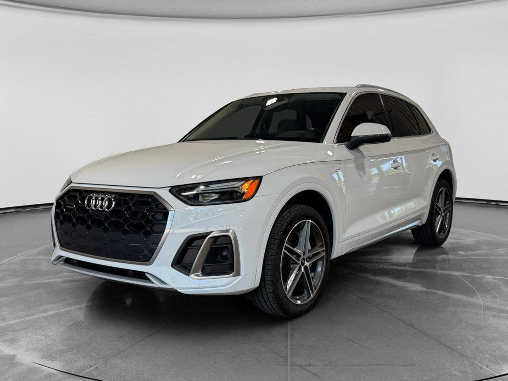 2021 AUDI Q5 e
