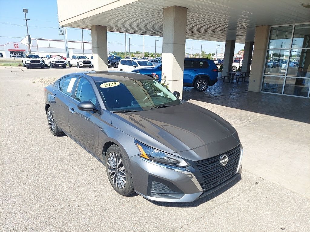 2025 NISSAN Altima