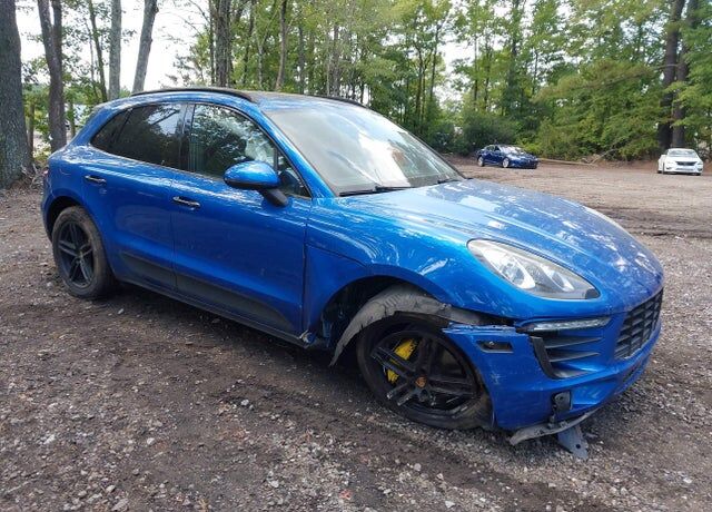 2018 PORSCHE Macan