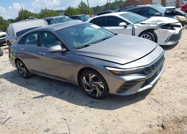 2024 HYUNDAI Elantra