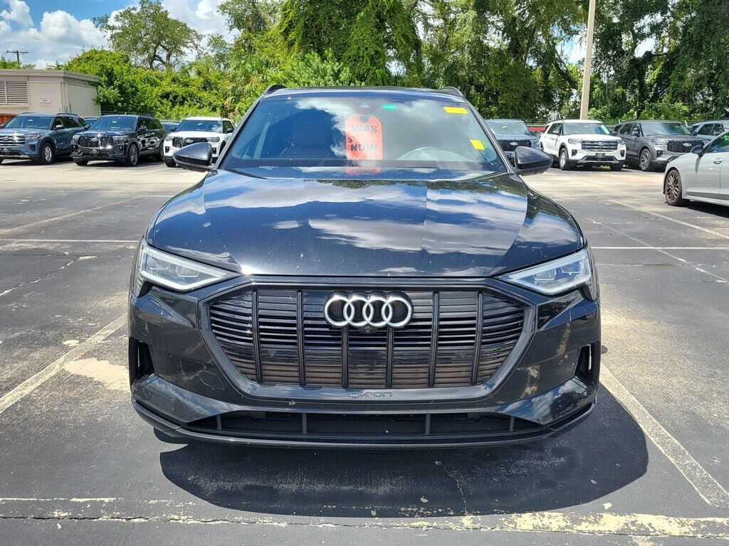 2022 Audi e-tron