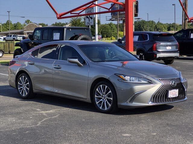 2021 LEXUS ES