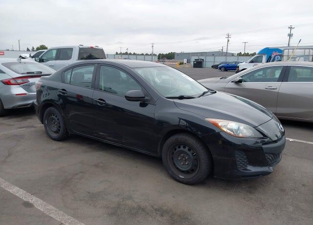 2013 MAZDA Mazda3