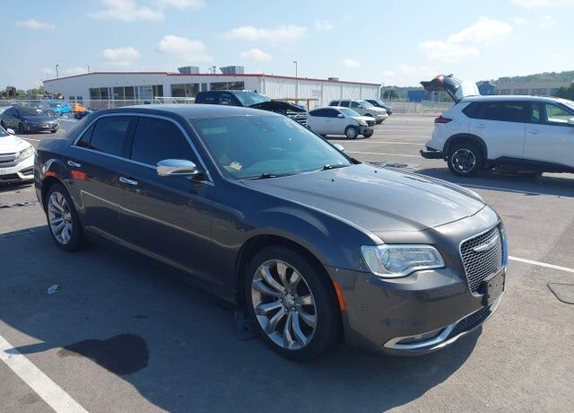2019 CHRYSLER 300