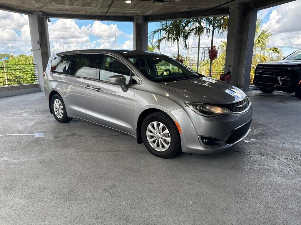 2019 CHRYSLER Pacifica
