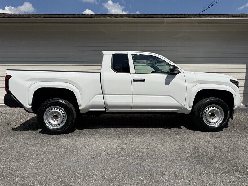 2025 TOYOTA Tacoma