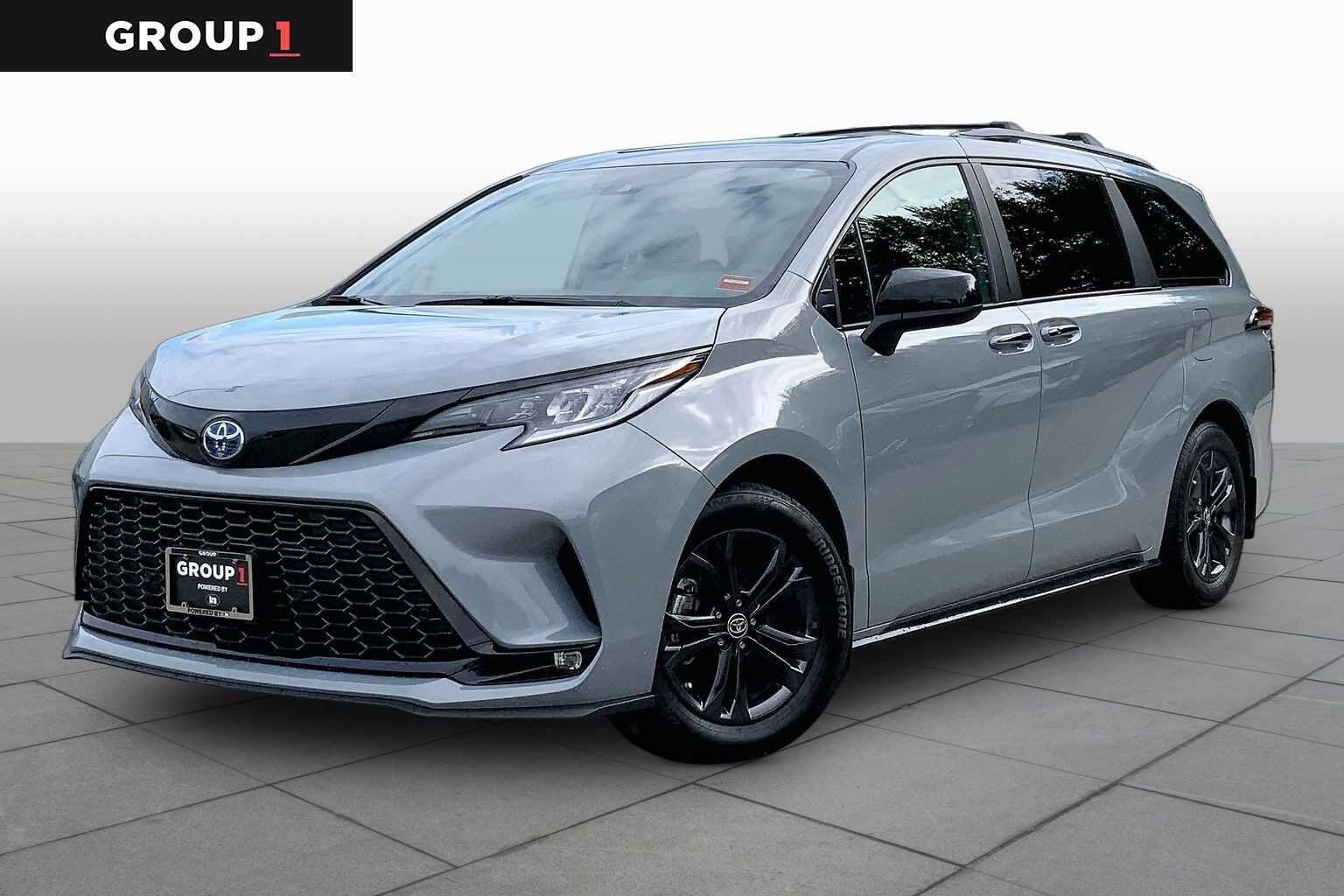 2025 TOYOTA Sienna
