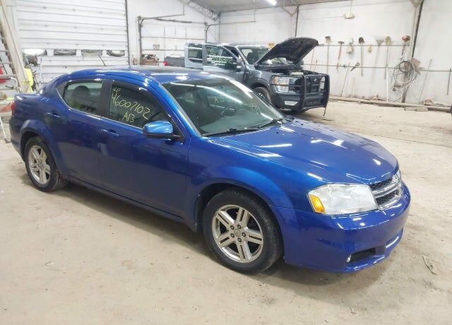 2013 DODGE Avenger